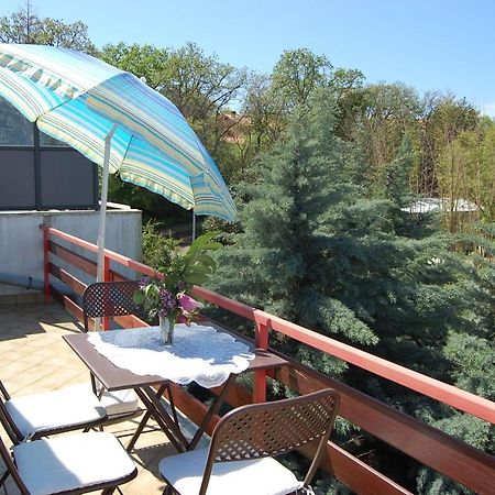 Apartment Ivan By El-Pi Tours Malinska Buitenkant foto