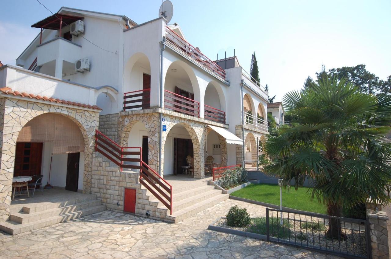 Apartment Ivan By El-Pi Tours Malinska Buitenkant foto
