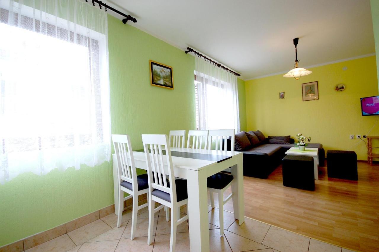 Apartment Ivan By El-Pi Tours Malinska Buitenkant foto