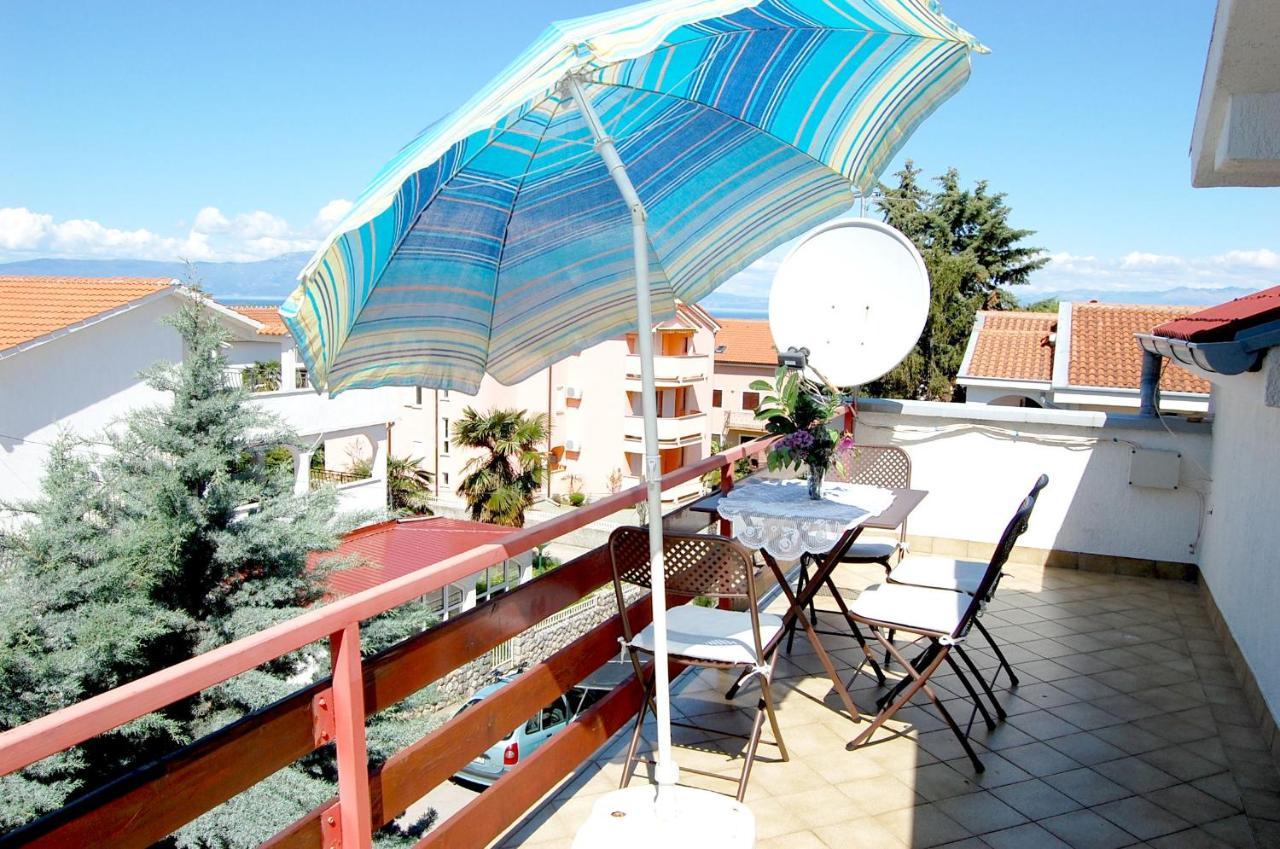 Apartment Ivan By El-Pi Tours Malinska Buitenkant foto