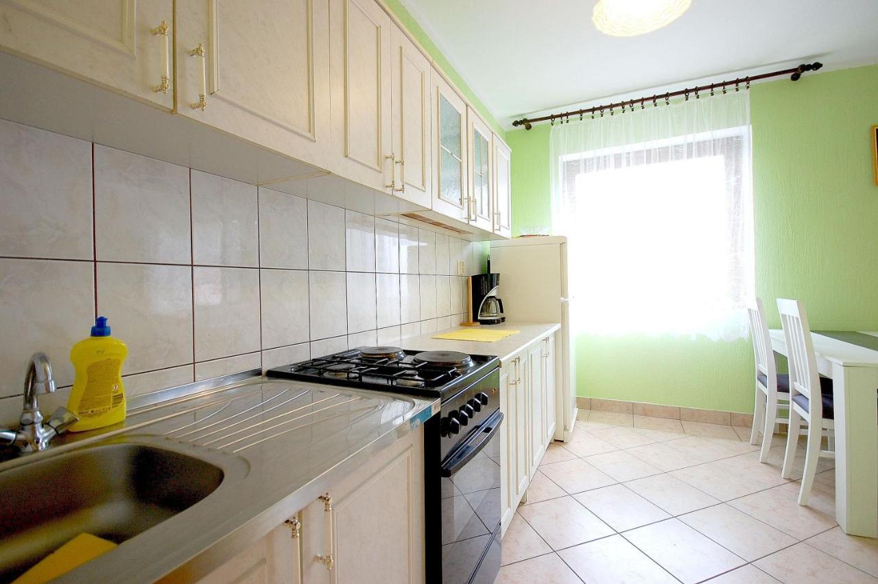 Apartment Ivan By El-Pi Tours Malinska Buitenkant foto